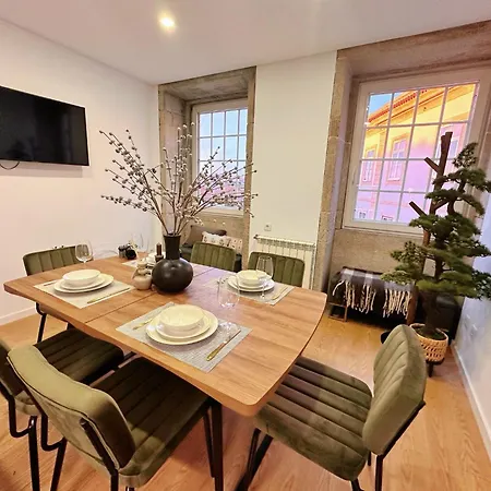 Apartment Downtown Premiu In Center Of 3br With Ac