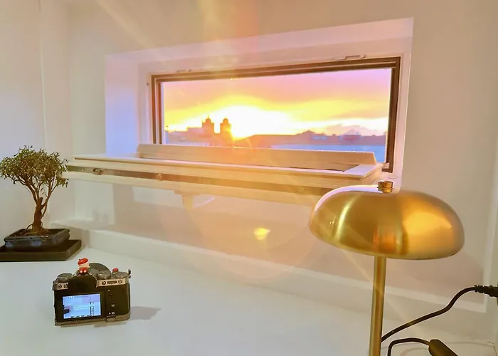 Downtown Premiu In Center Of 3br With Ac *