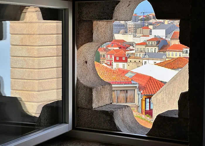 Downtown Premiu In Center Of 3br With Ac *